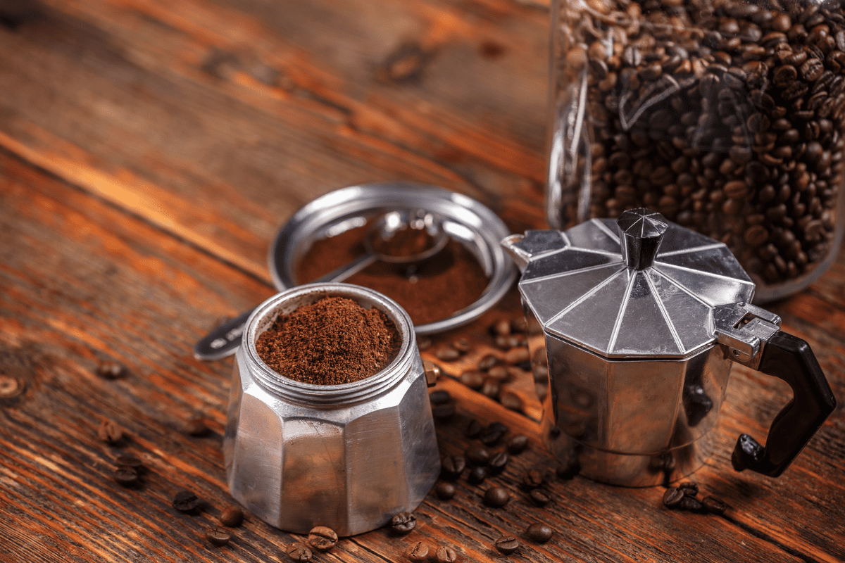 Descubre la cantidad de café que hay que poner en cada cafetera • Cafés  Moreno